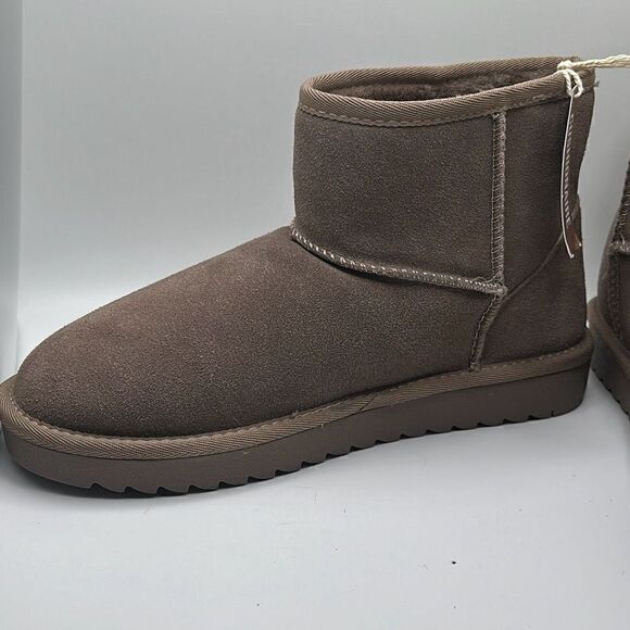 CUSHIONAIRE Women’s Cozy Boot 8 TAUPE - Picture 7 of 7